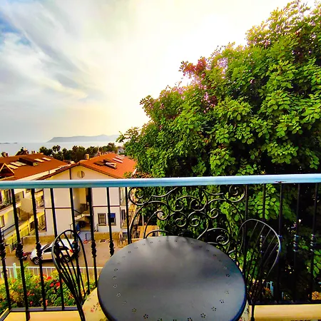 Mavi Kıyı Apart Otel 2*