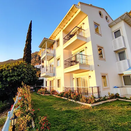 Mavi Kiyi מלון דירות קס