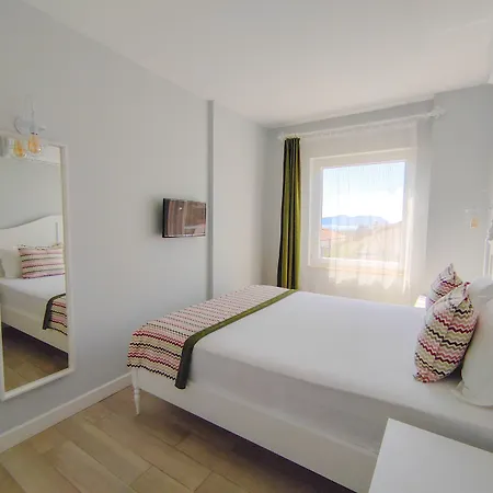 Mavi Kiyi מלון דירות 2*